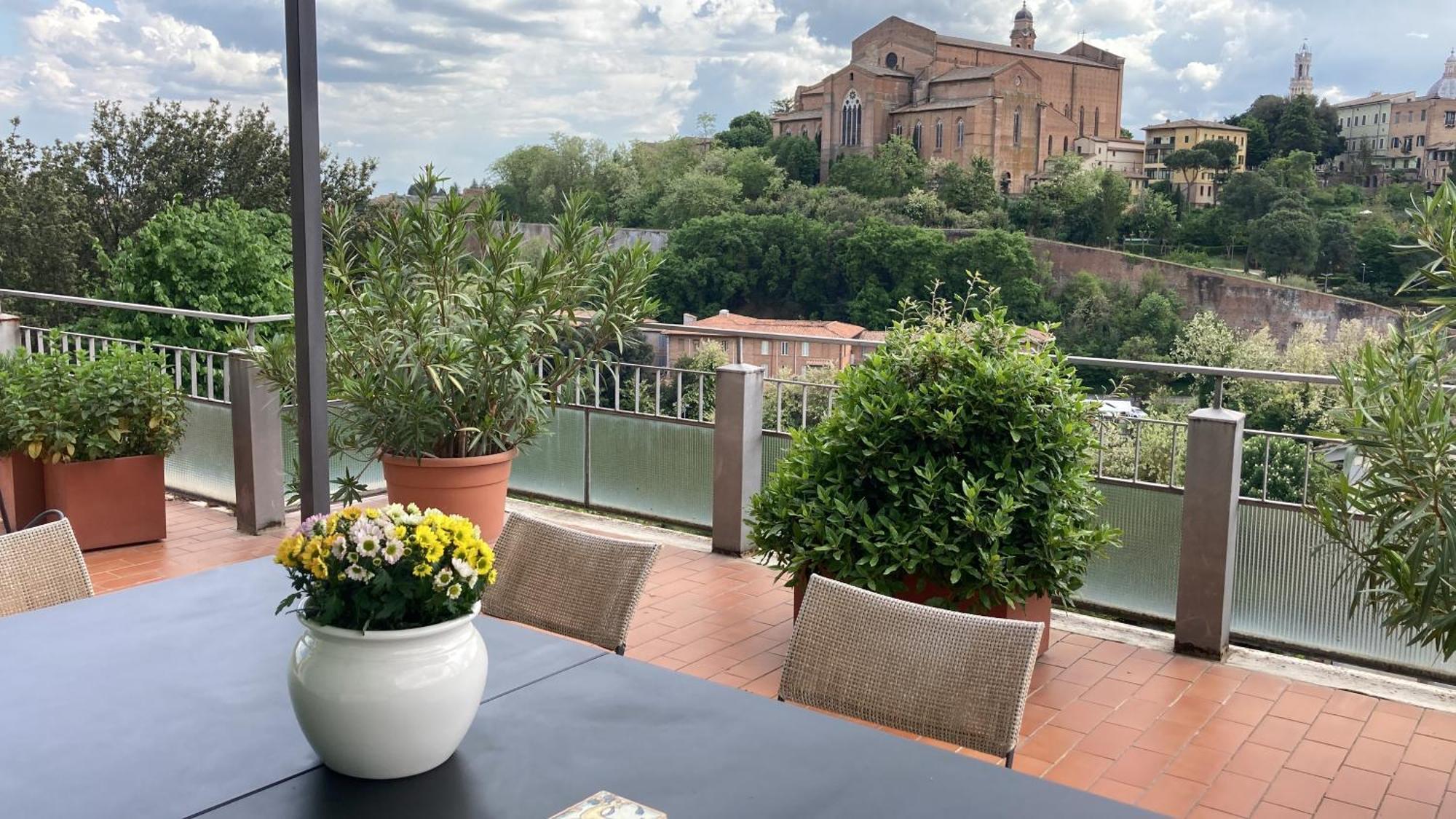Апартаменты Attico San Francesco Сиена Экстерьер фото
